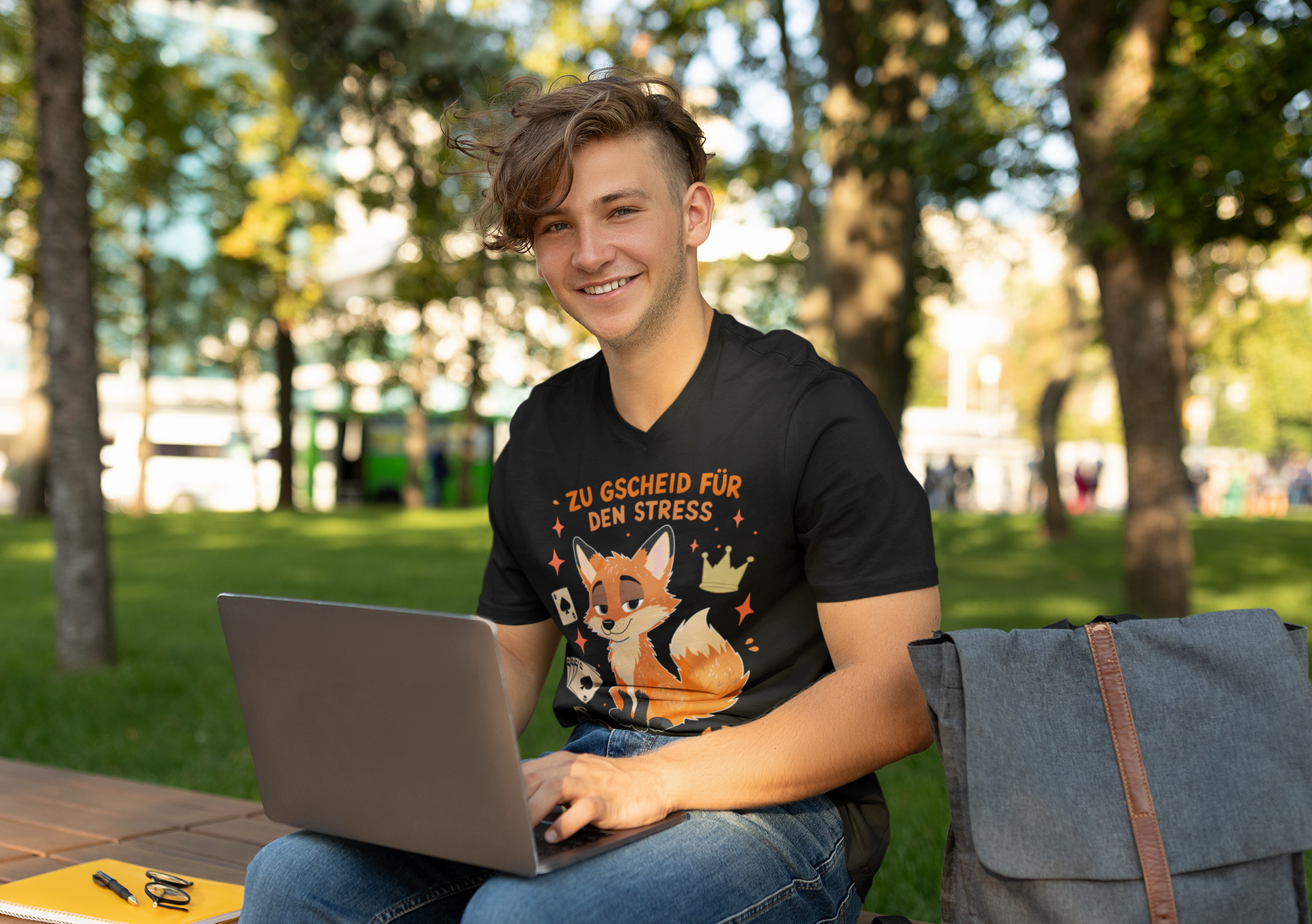Zu gscheid für den Stress - Fuchs | T-Shirt Herren V-Ausschnitt